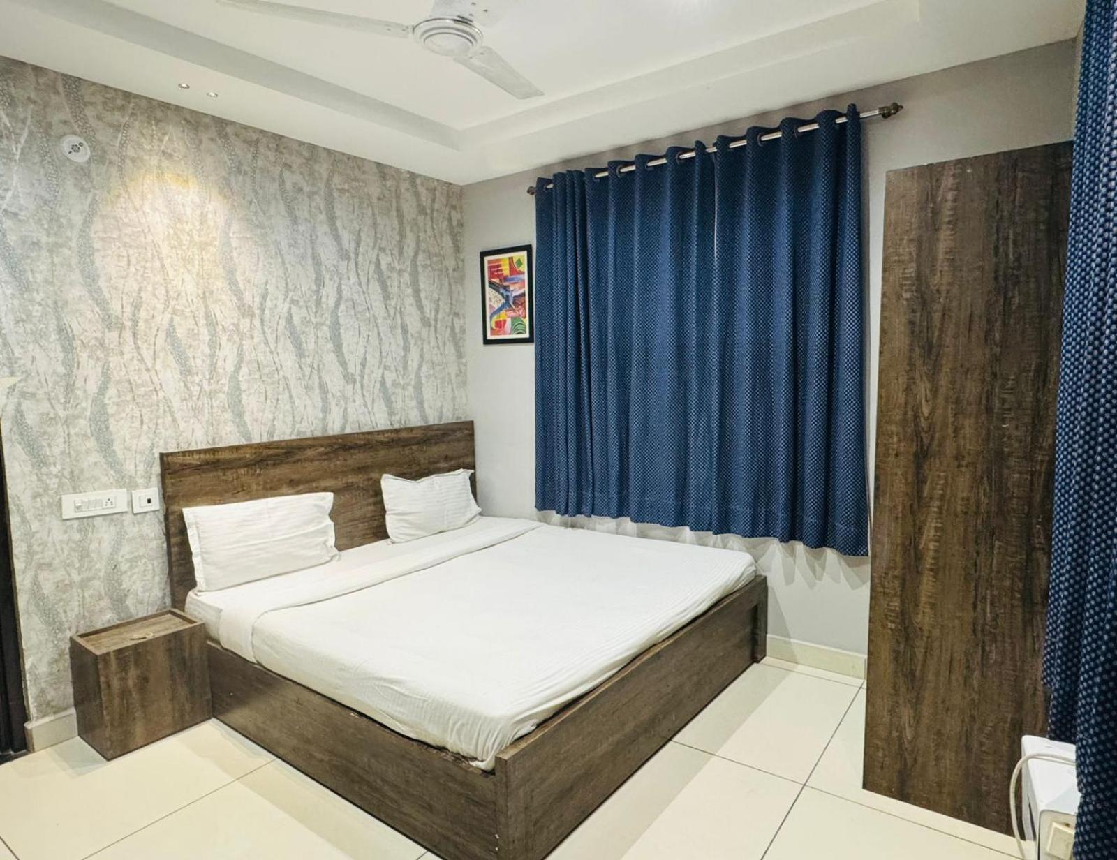 Hotel Pearl Inn Rudrapur Exteriér fotografie
