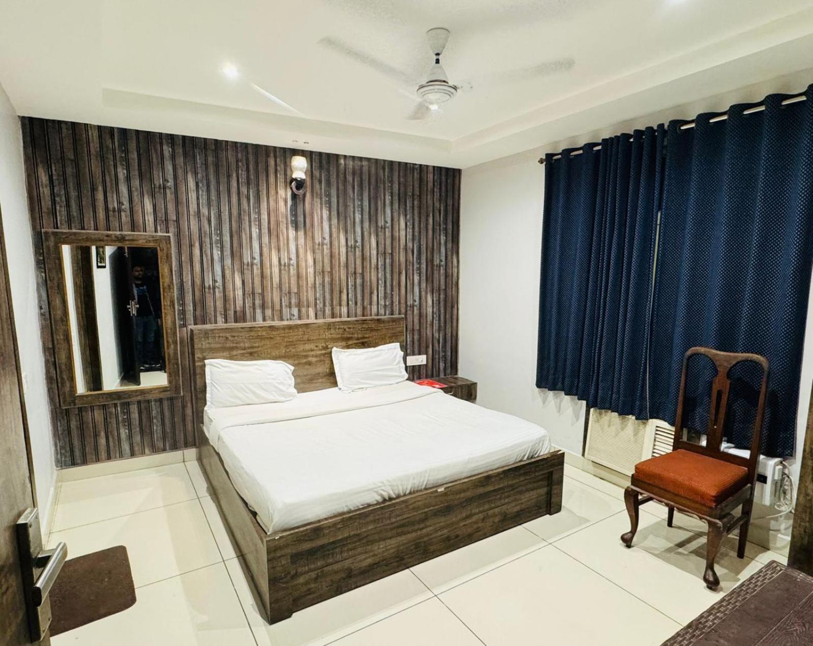 Hotel Pearl Inn Rudrapur Exteriér fotografie